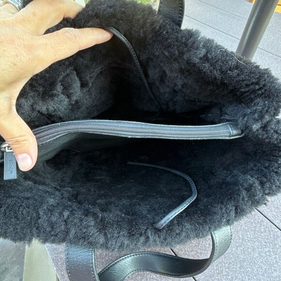 UGG Australia Black Suede leather Shearling Sherpa Sheepskin TopHandle Tote Hand - Picture 6 of 7